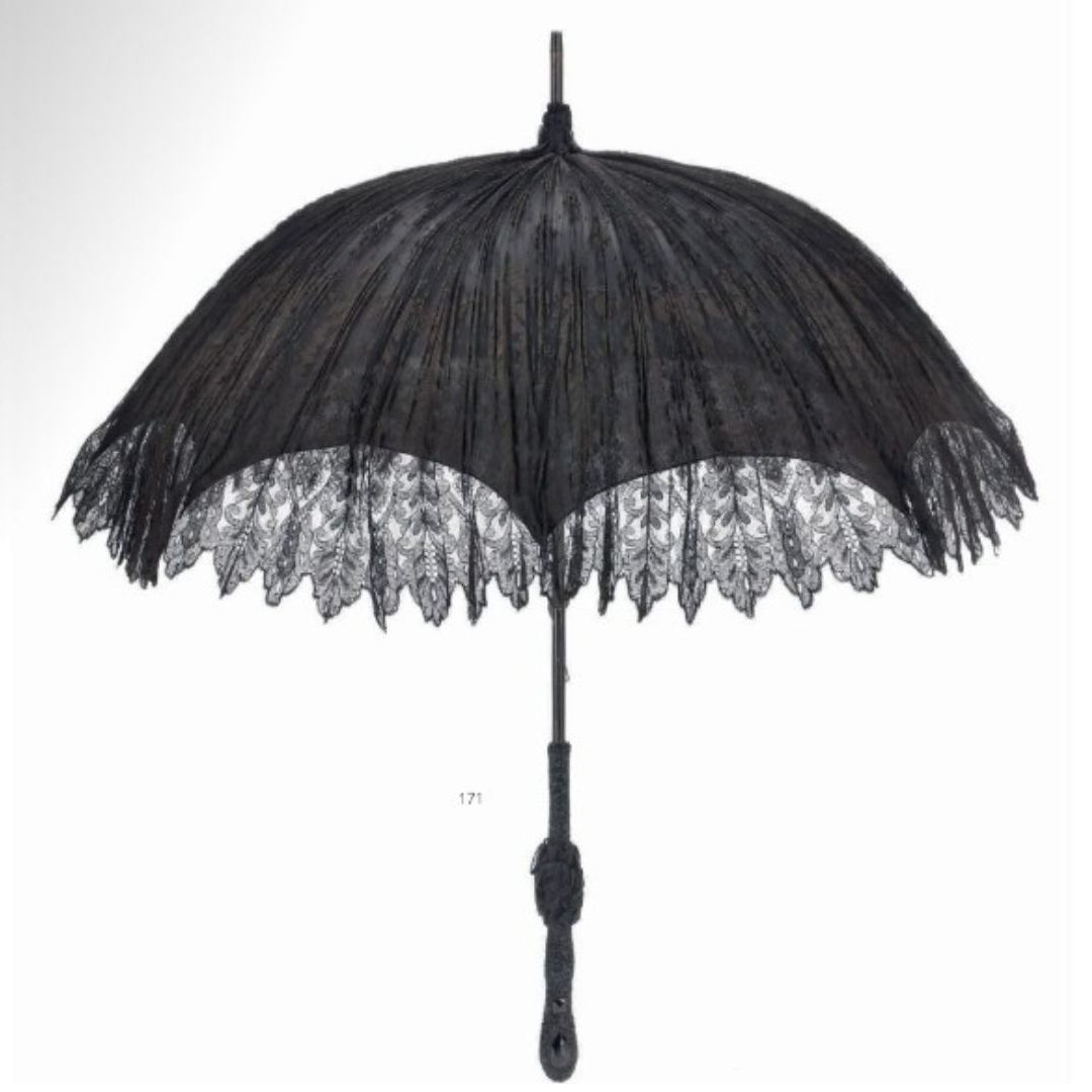 Diverse persönliche Gegenstände aus dem österreichischen Kaiserhaus werden im Wiener Dorotheum versteigert.