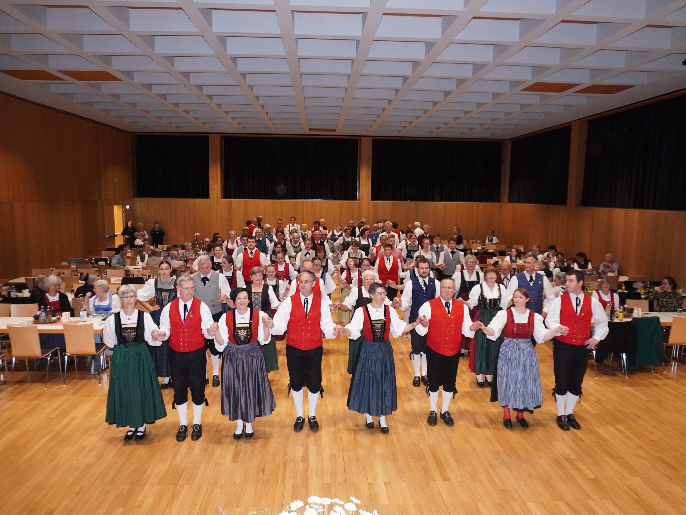 Trachtengruppe Satteins Trachtengruppe Satteins