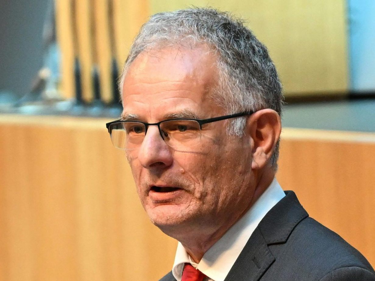 Finanzminister Marterbauer stellt im Rahmen einer Pressekonferenz die Bilanz des Amts für Betrugsbekämpfung 2024 vor.