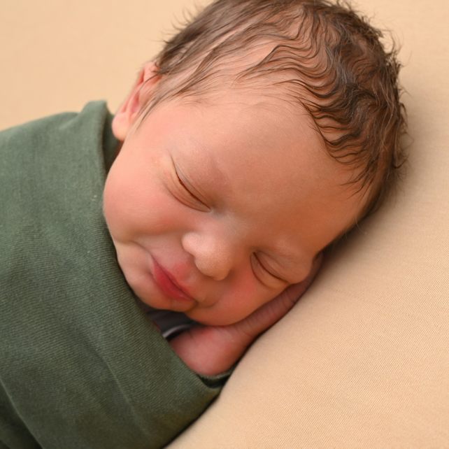 Die gesamte Redaktion von VOL.AT gratuliert herzlich zur Geburt von Noah. Wir wünschen der Familie viele unvergessliche Momente voller Liebe und Freude mit ihrem kleinen Frühlingswunder.