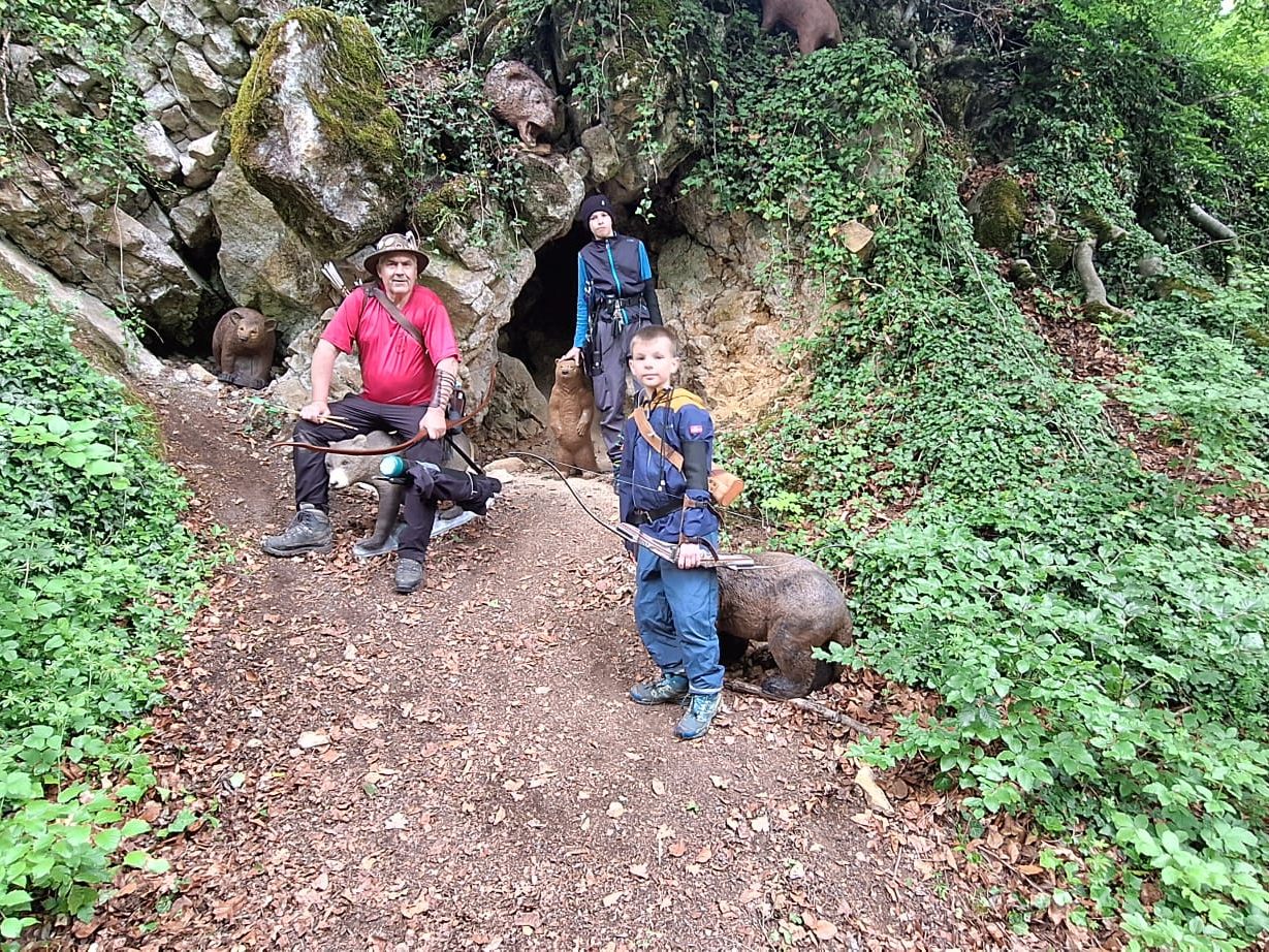 Ewald, Anton, Lukas