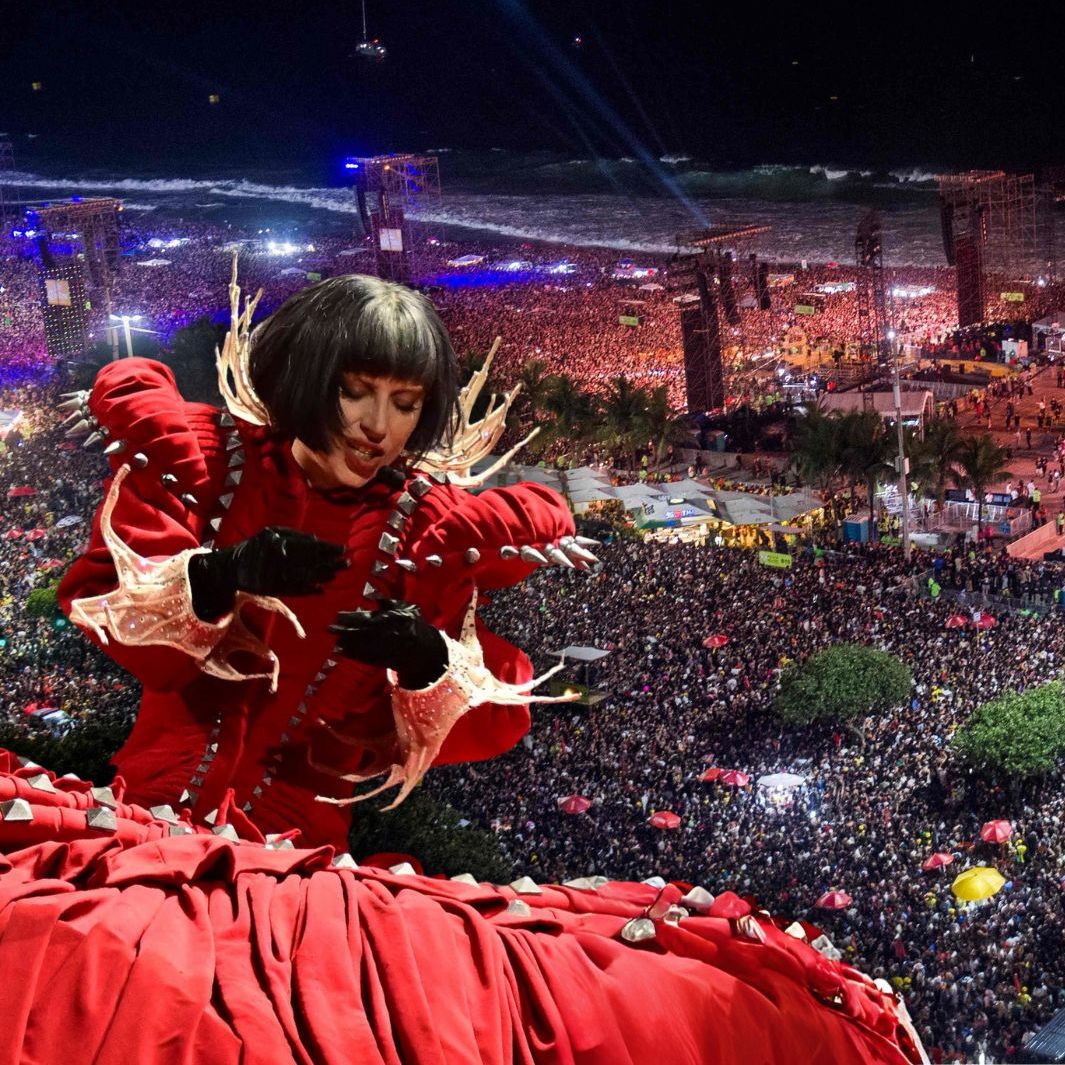 Vor 2,1 Millionen Menschen spielte Lady Gaga auf der Copacabana in Rio de Janeiro ein Rekord-Konzert.