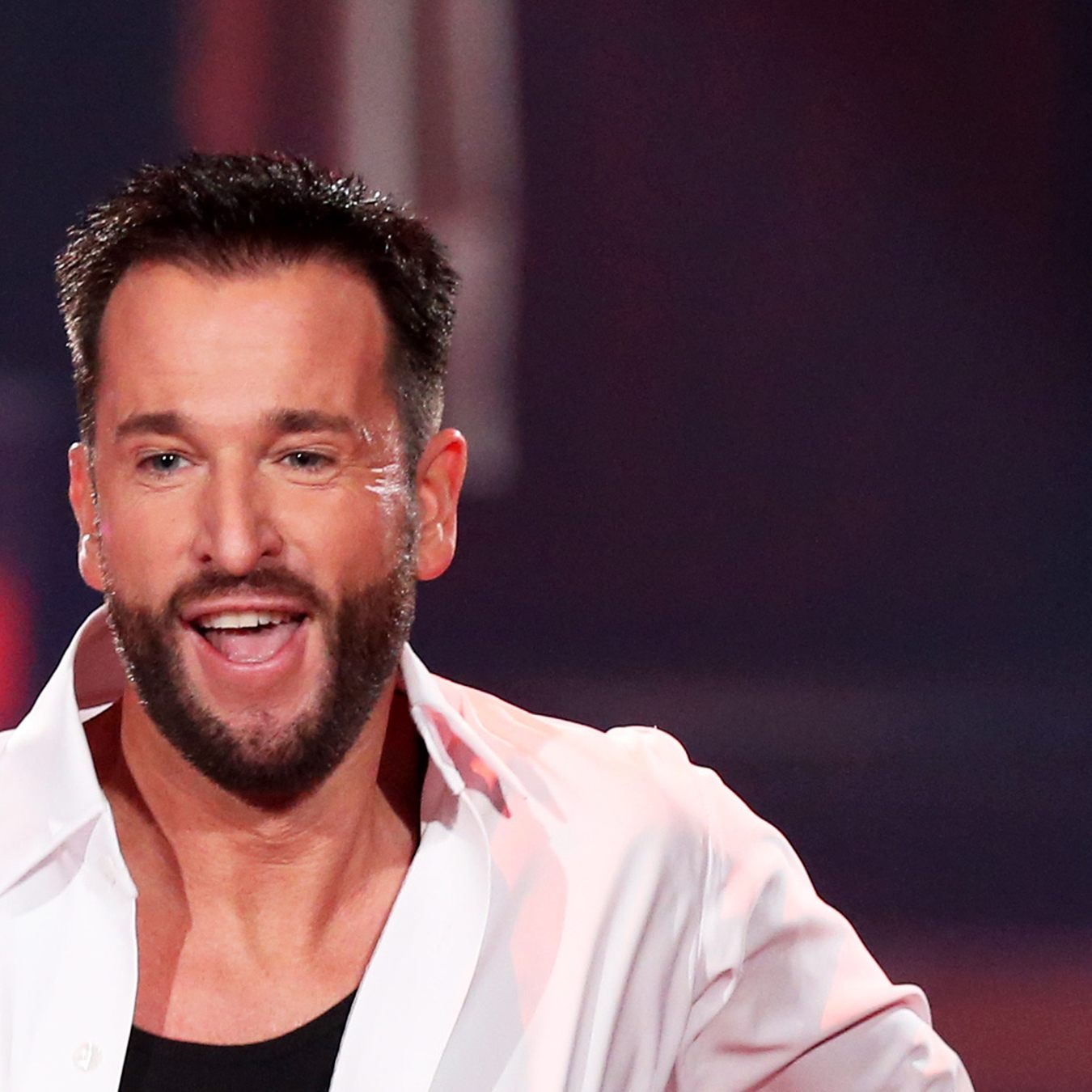 Michael Wendler feiert Comeback in Bochum. Eventim verteidigt Ticketverkauf trotz Kritik. Kontroverse um Kunstfreiheit und Demokratie. (APA/DPA/ROLF VENNENBERND)