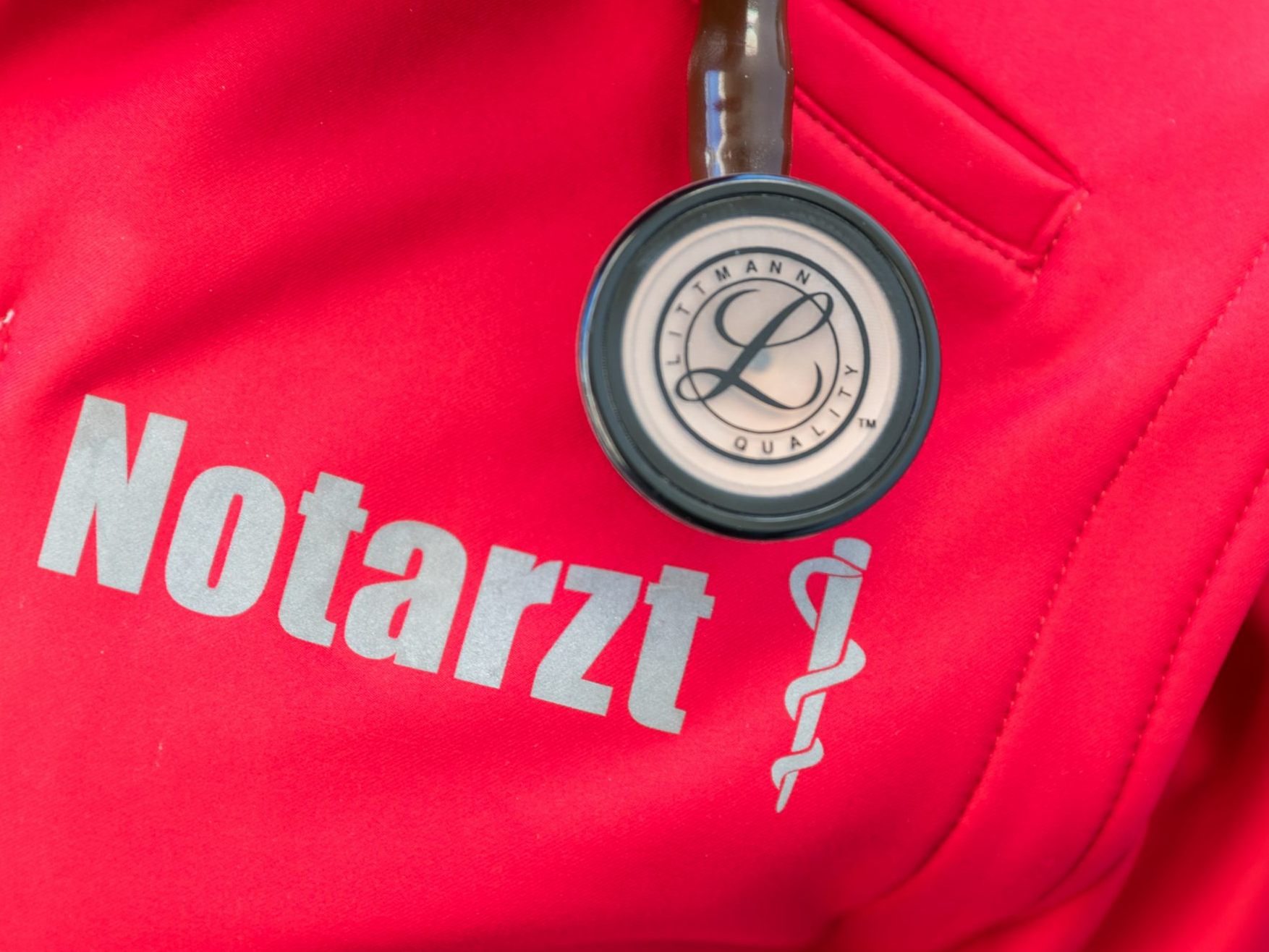 Sechs Personen landeten nach der Rauferei im Spital. Sechs Personen landeten nach der Rauferei im Spital.