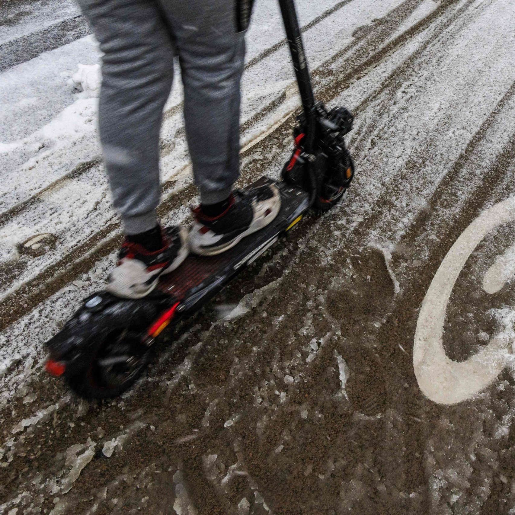 Kinder und Jugendliche, die auf E-Scootern unterwegs sind, haben ein hohes Risiko, einen lebensbedrohlichen Unfall zu haben, ergab eine Wiener Studie.