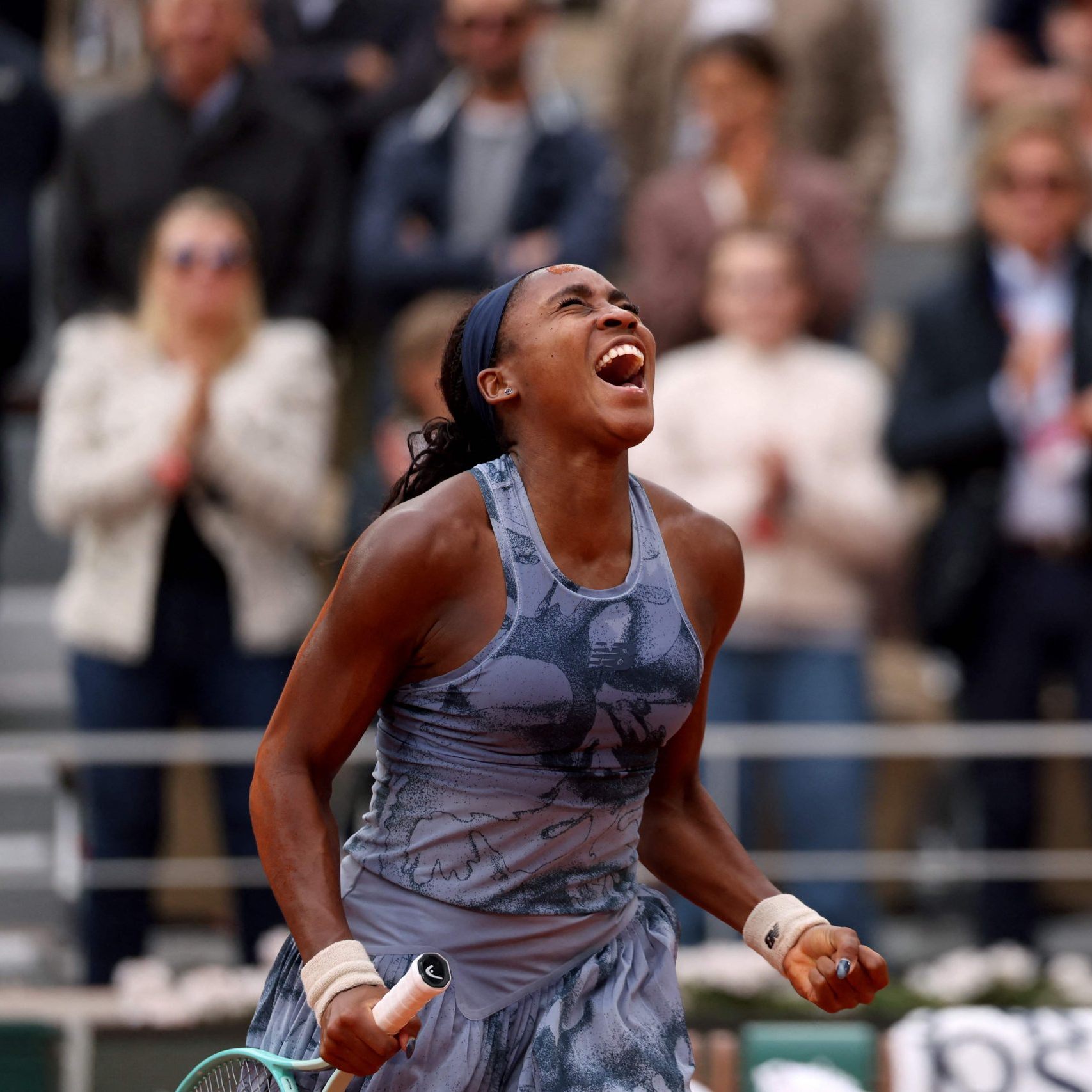 Coco Gauff gewinnt mit 21 Jahren ihren ersten French Open Sieg.