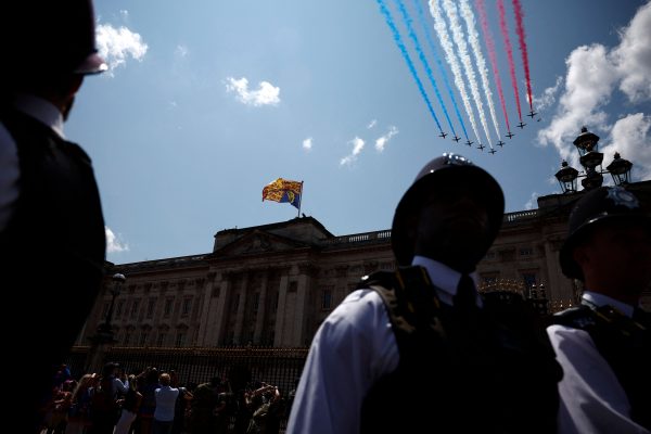 TOPSHOT-BRITAIN-ROYALS-TROOPING