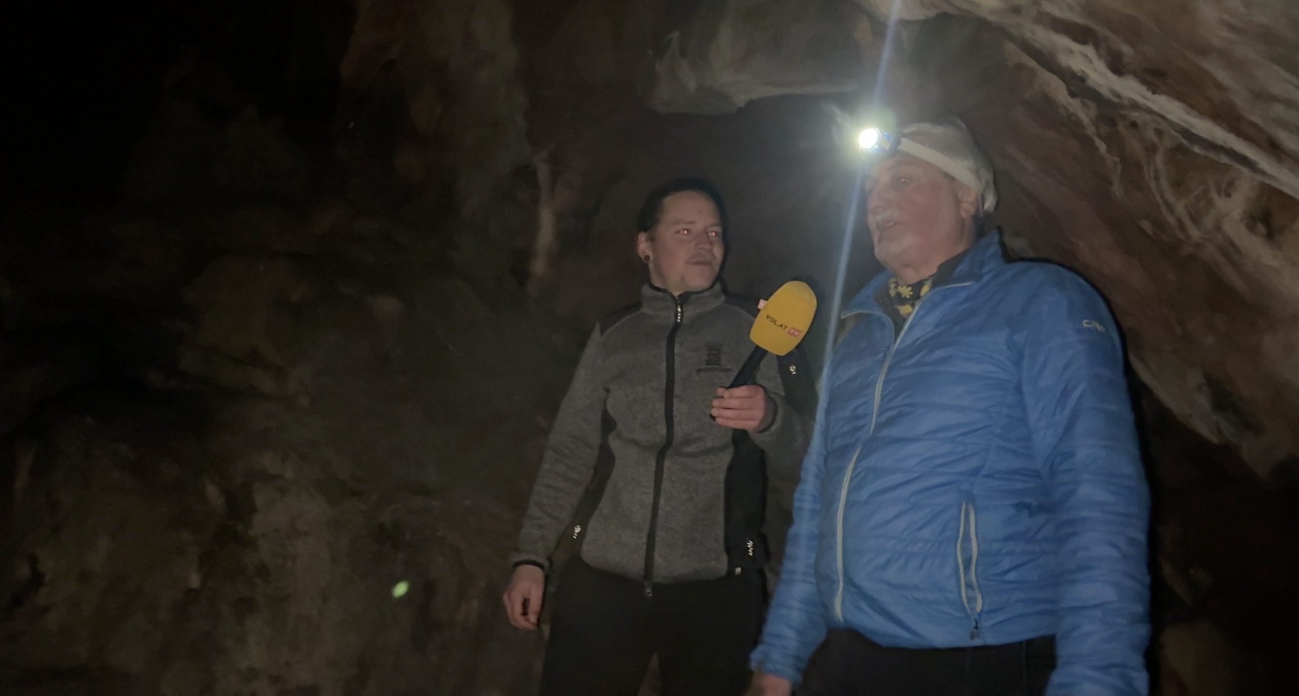 Platzangst, Höhenangst oder Angst vor Spinnen kennen die Reporter nicht. Platzangst, Höhenangst oder Angst vor Spinnen kennen die Reporter nicht.
