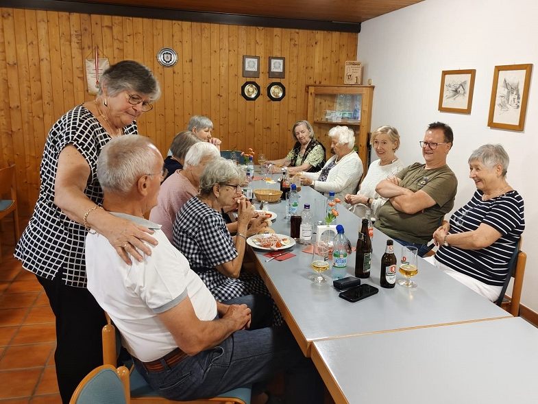Netter PVÖ-Clubnachmitttag mit Erfrischungsgetränken
