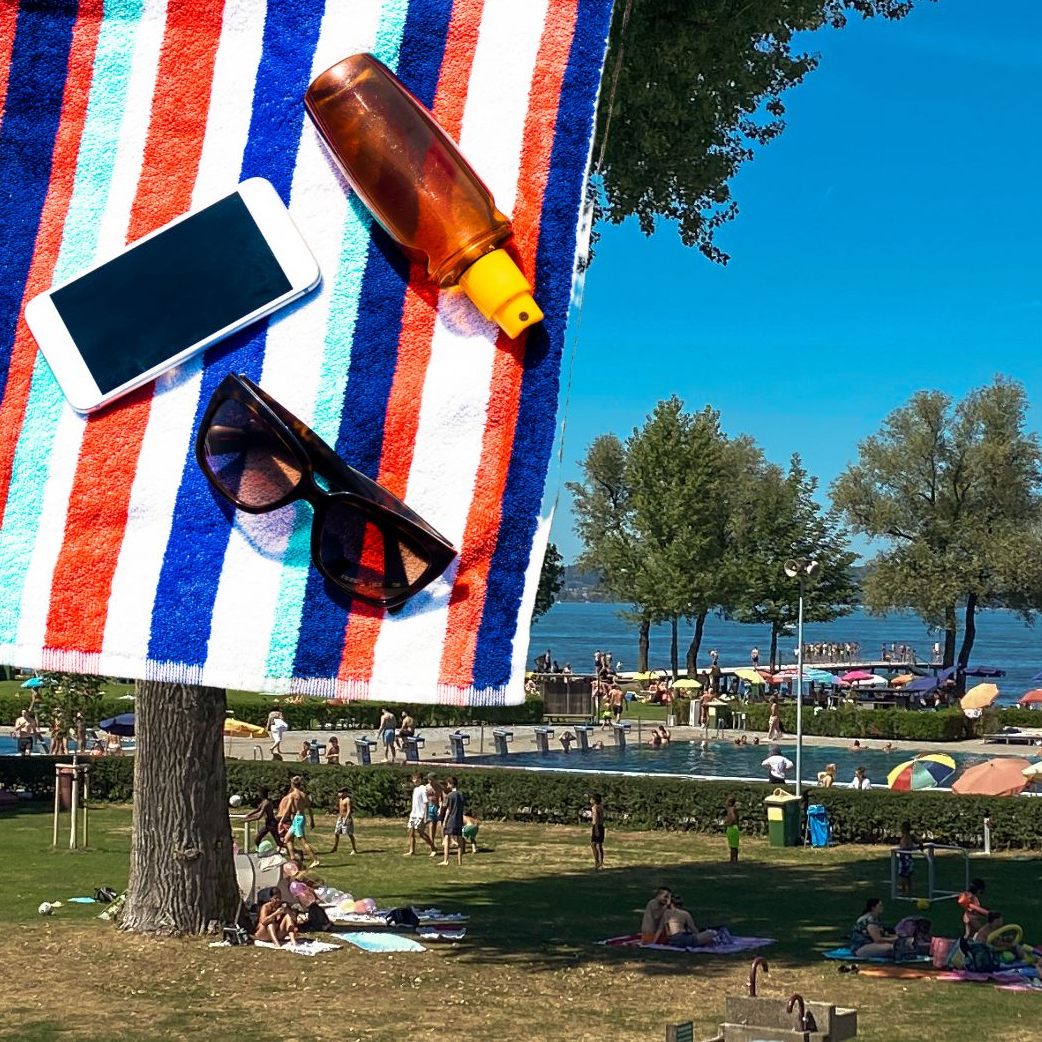 Wertsachen sollte man im Schwimmbad nicht unbeaufsichtigt lassen. Das zeigen aktuelle Diebstähle.