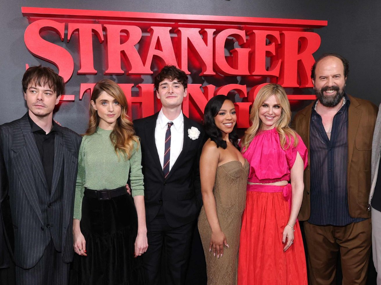 Cast-Mitglieder bei der Broadway-Premiere von „Stranger Things: The First Shadow“ in New York.