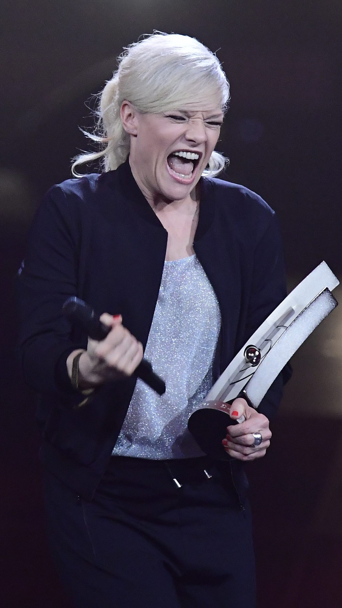 Ina Müller startet ihre Deutschlandtour 2026/27. Tickets ab 27. Juni. Neues Album '6.0' vorbestellbar.