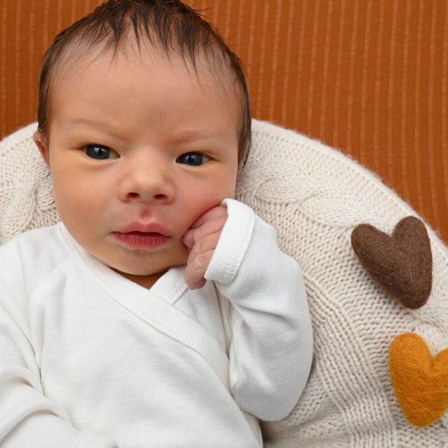 Die gesamte Redaktion von VOL.AT gratuliert herzlich zur Geburt von Jonas. Wir wünschen der Familie viele unvergessliche Momente voller Liebe und Freude mit ihrem kleinen Sommerwunder.