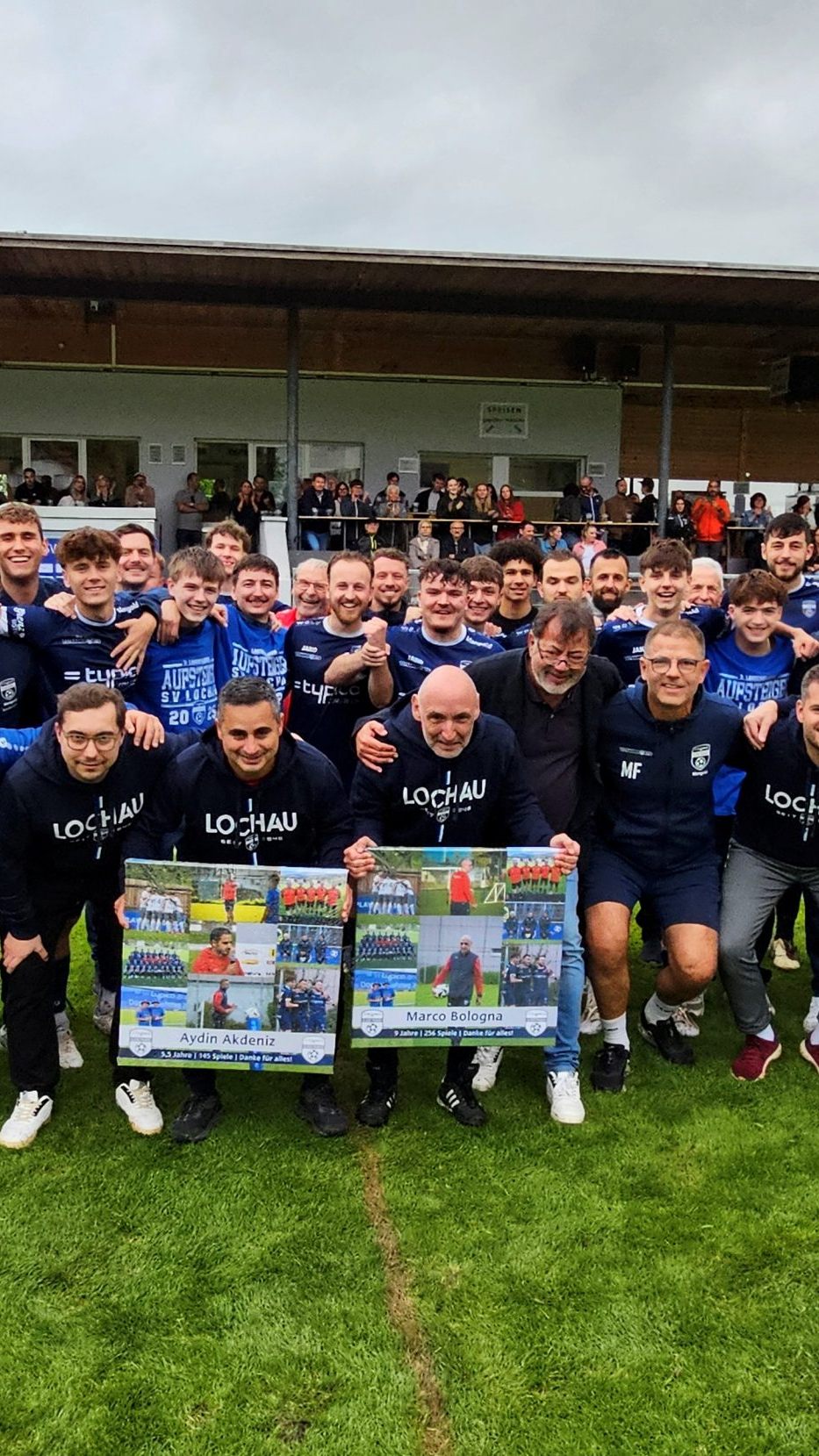 Vor toller Kulisse stand beim SV typico Lochau beim Meisterschaftsfinale im Stadion Hoferfeld die Verabschiedung verdienter Trainer und Spieler im Kreis der Aktiven und Fans im Mittelpunkt.