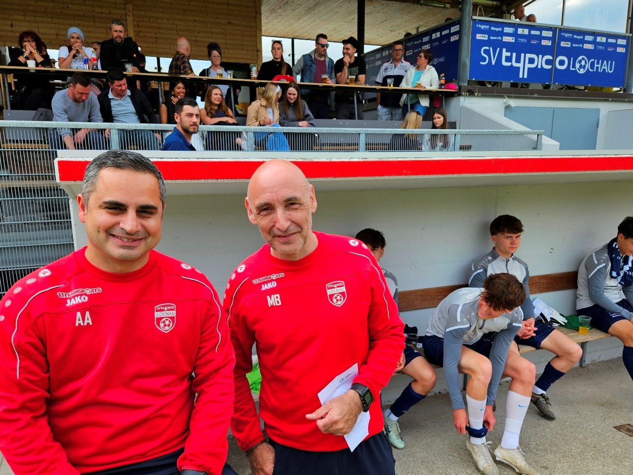 Zum letzten Mal wird beim Meisterschaftsfinale SV typico Lochau gegen SV Ludesch der bewährte und geschätzte Trainer Aydin Akdeniz mit seinem langjährigen Co-Trainer Marco Bologna auf der Trainerbank Platz nehmen.