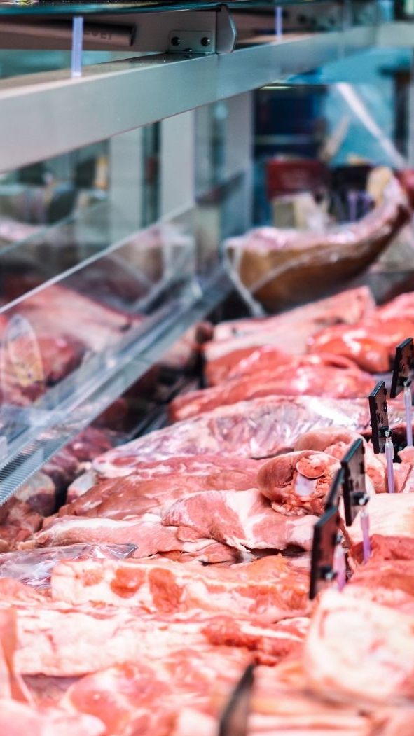 Die Behörden riefen die Bevölkerung auf, in den beiden Metzgereien gekaufte Fleischwaren nicht zu verzehren. (Symbolbild)