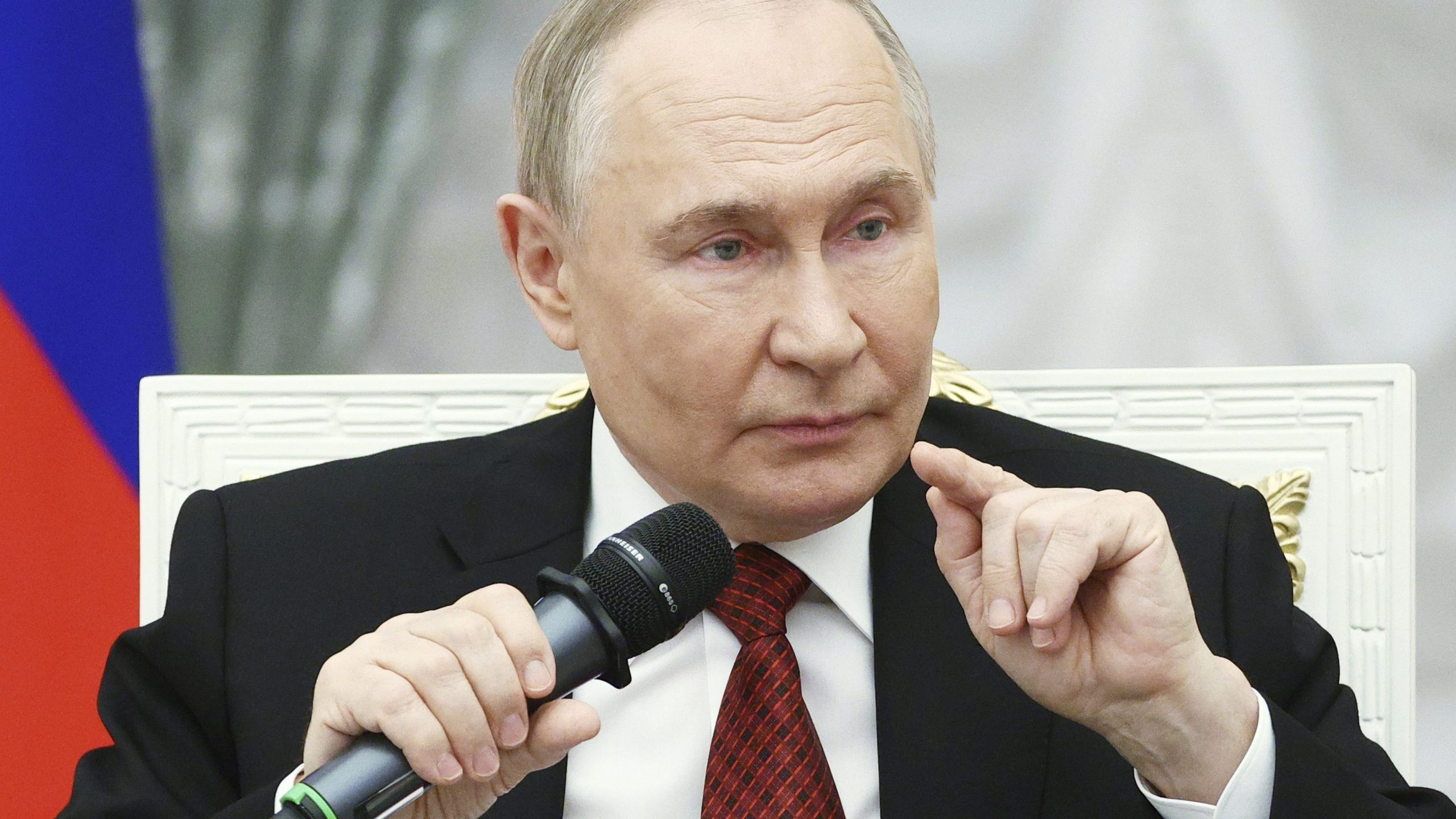 Putins Tochter: Skandal in Pariser Kunstszene