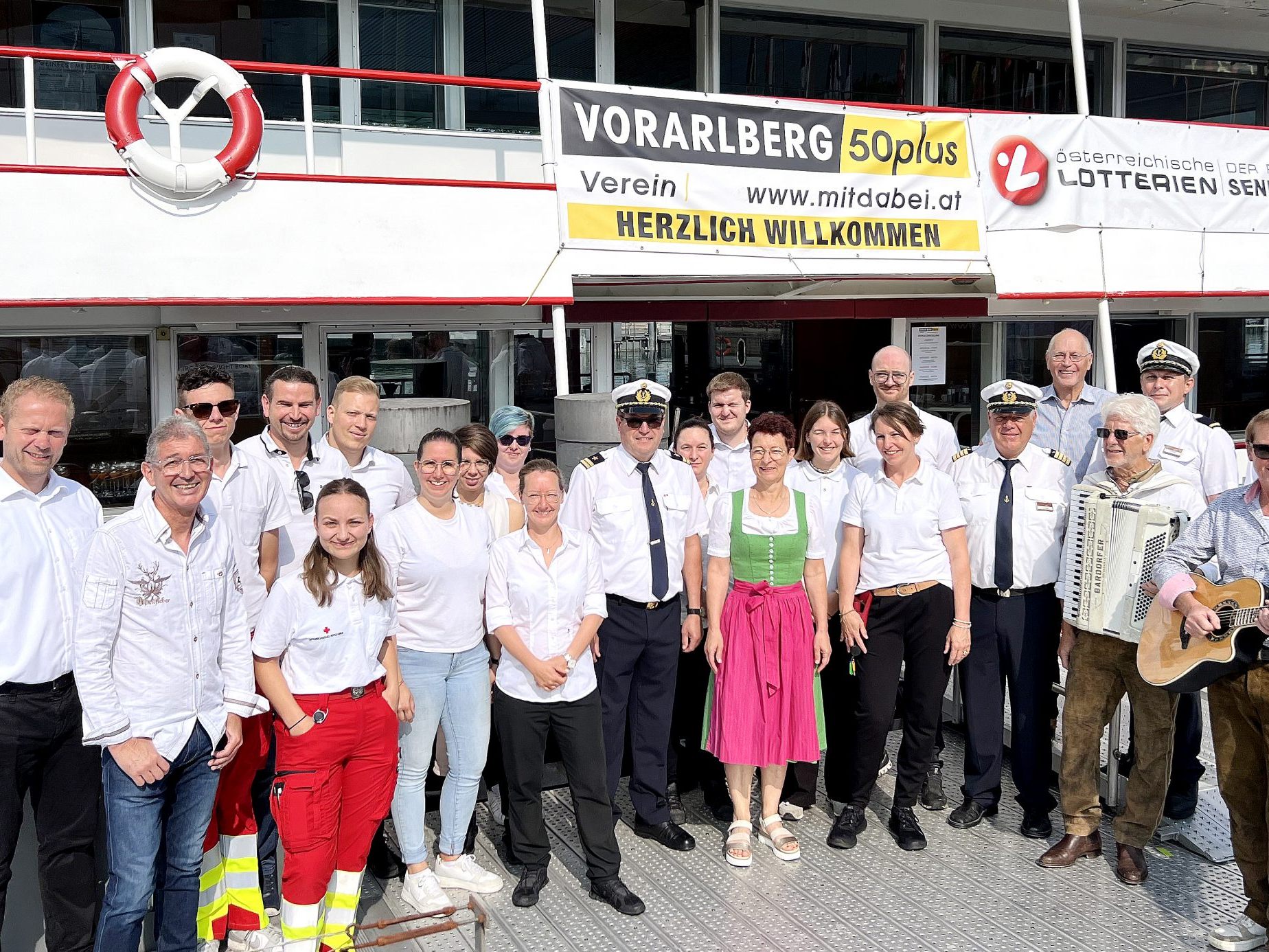 Super Stimmung herrschte bei der diesjährigen Schifffahrt über das "Schwäbische Meer" nach Meersburg Super Stimmung herrschte bei der diesjährigen Schifffahrt über das "Schwäbische Meer" nach Meersburg