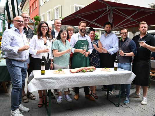 Das Mulbratlfest wurde heute durch Vertreter*innen der Politik und Wirtschaft feierlich eröffnet.