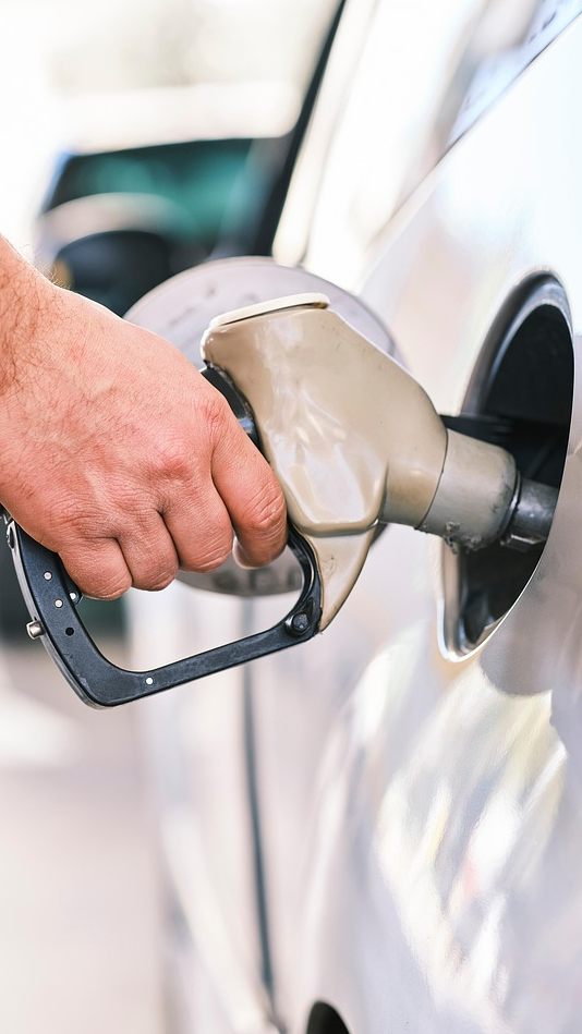 Tanken ist in vielen Reiseländern teurer als in Österreich.