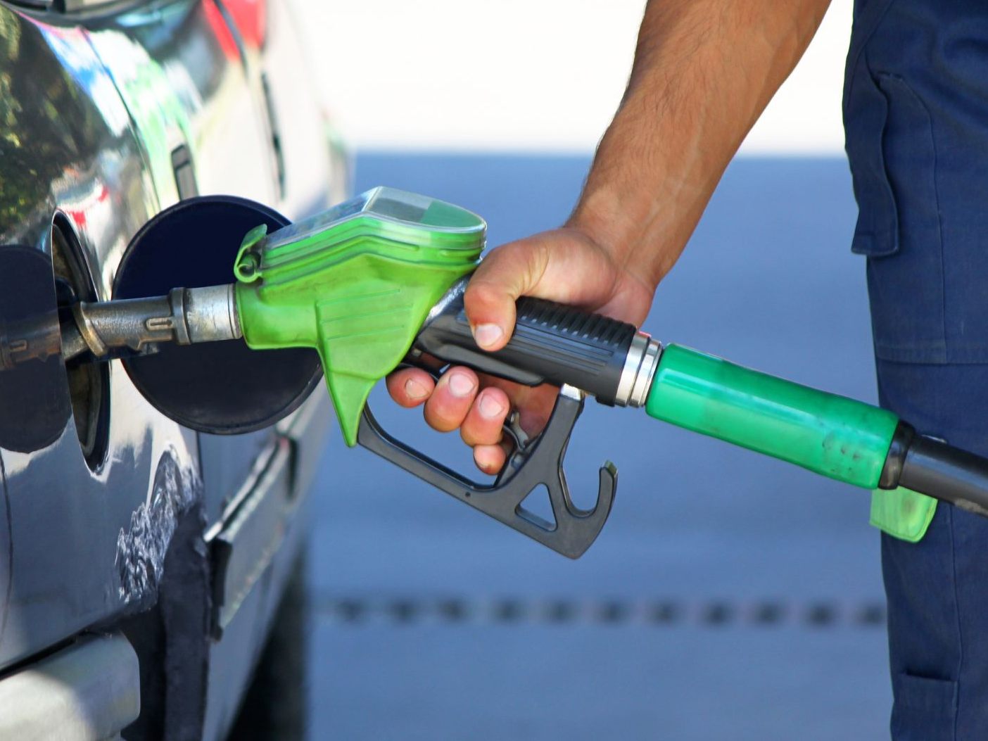 In Italien, Deutschland und Griechenland teils deutlich höhere Preise für Benzin und Diesel. In Italien, Deutschland und Griechenland teils deutlich höhere Preise für Benzin und Diesel.