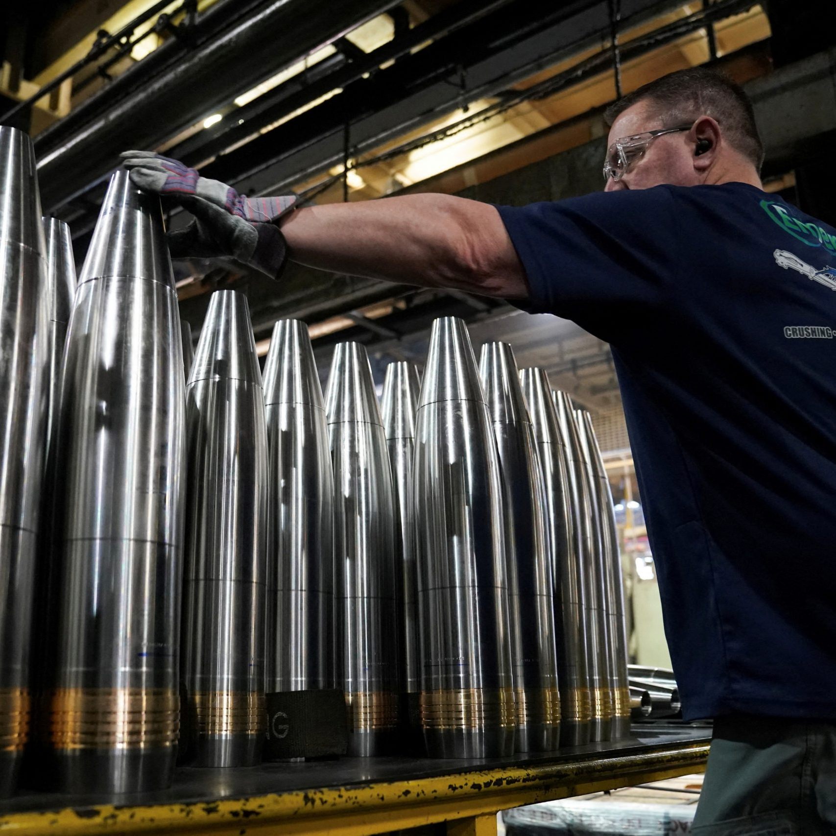 Wegen Engpässen in eigenen Beständen setzt das US-Verteidigungsministerium Teile der Militärhilfe an die Ukraine aus.