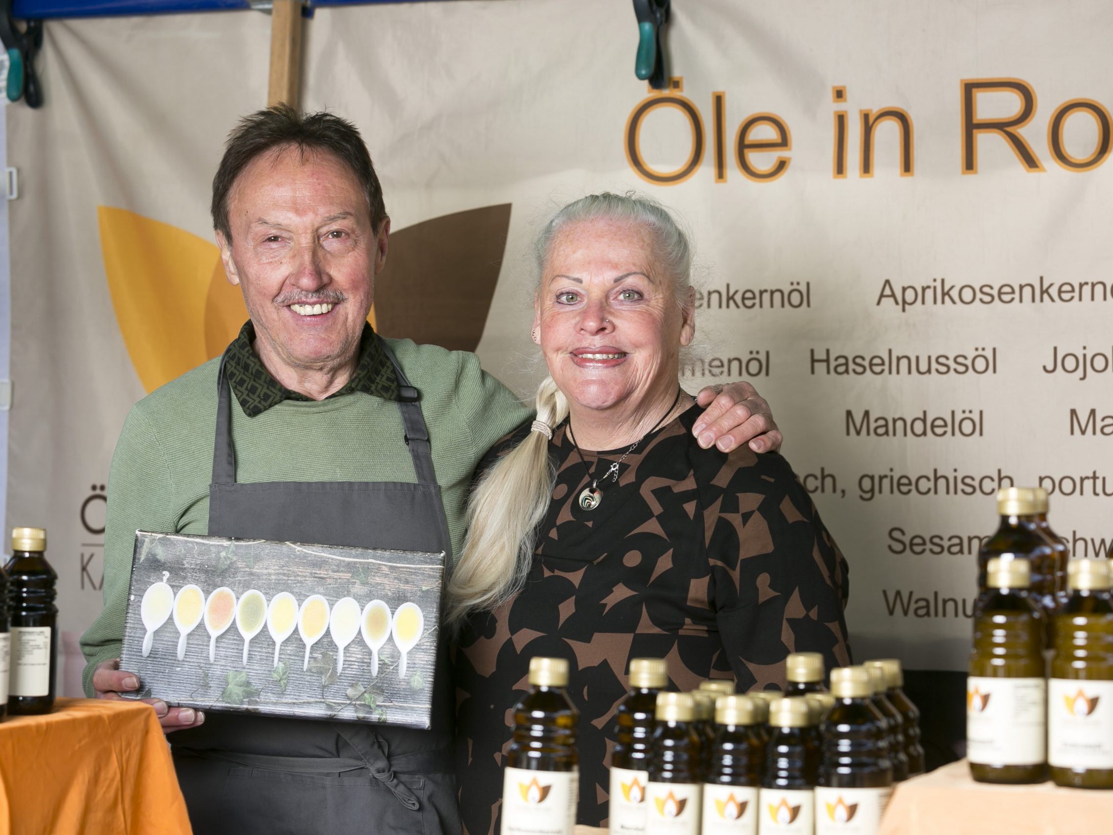 Judith und Egon Netzer an ihrem Stand des Rankweiler Wochenmarkts Judith und Egon Netzer an ihrem Stand des Rankweiler Wochenmarkts