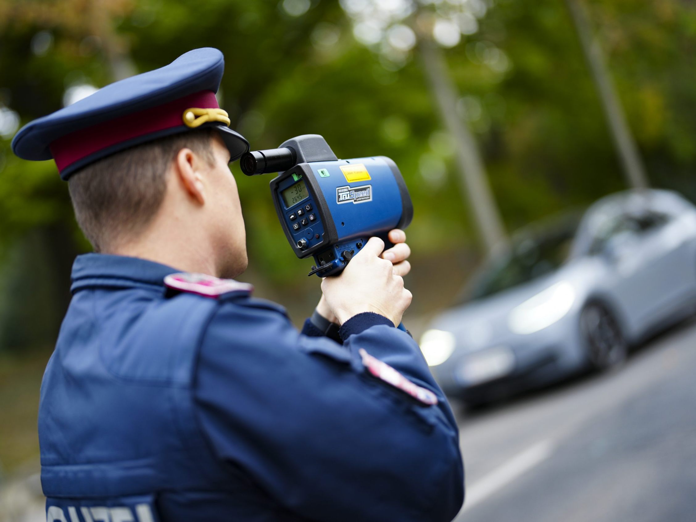 Zwei Raser wurden von der Wiener Polizei mit 120 km/h geblitzt.