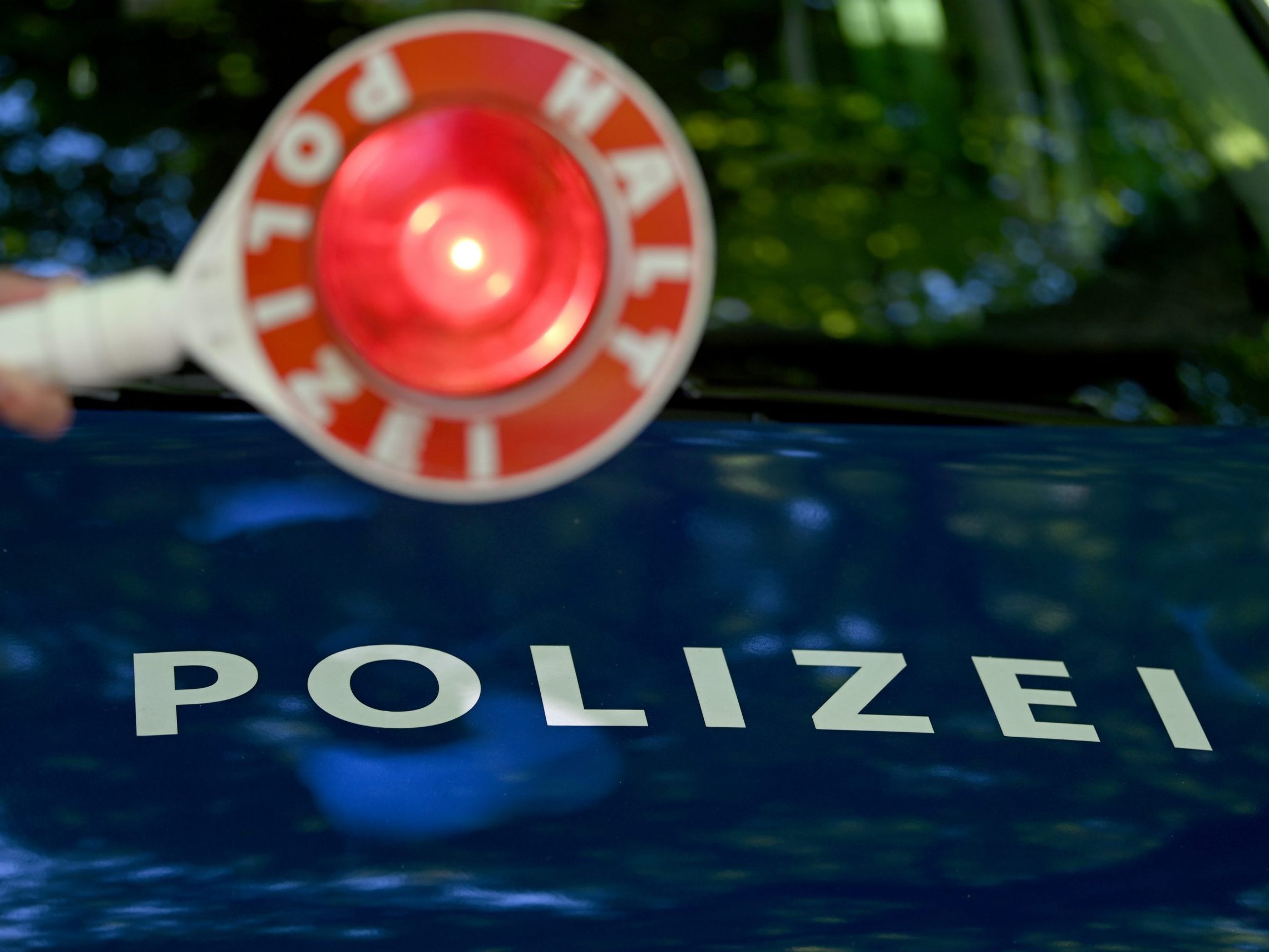 Der Pkw wurde sichergestellt. Der Pkw wurde sichergestellt.