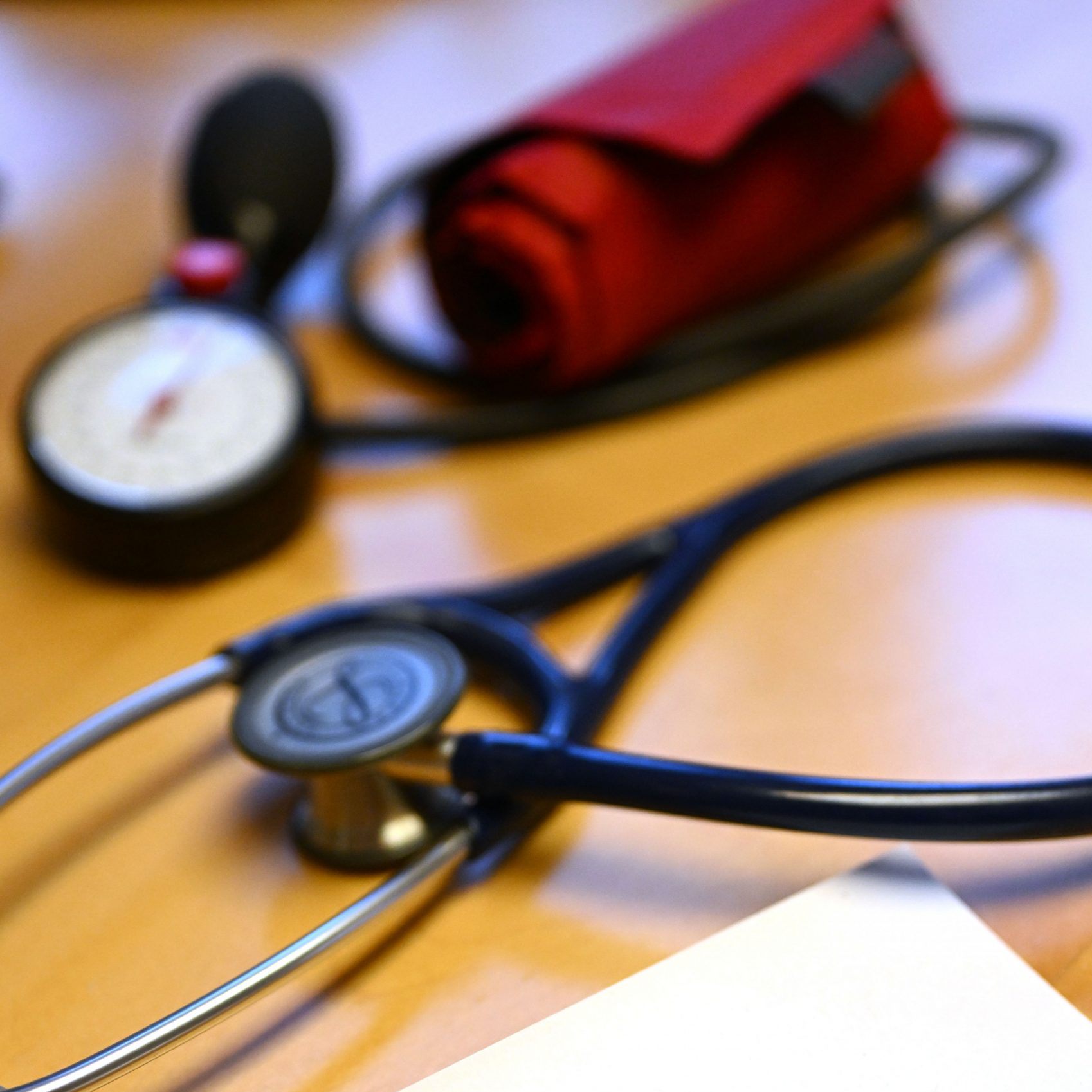 Streit zwischen ÄK und ÖGK um die Telemedizin.