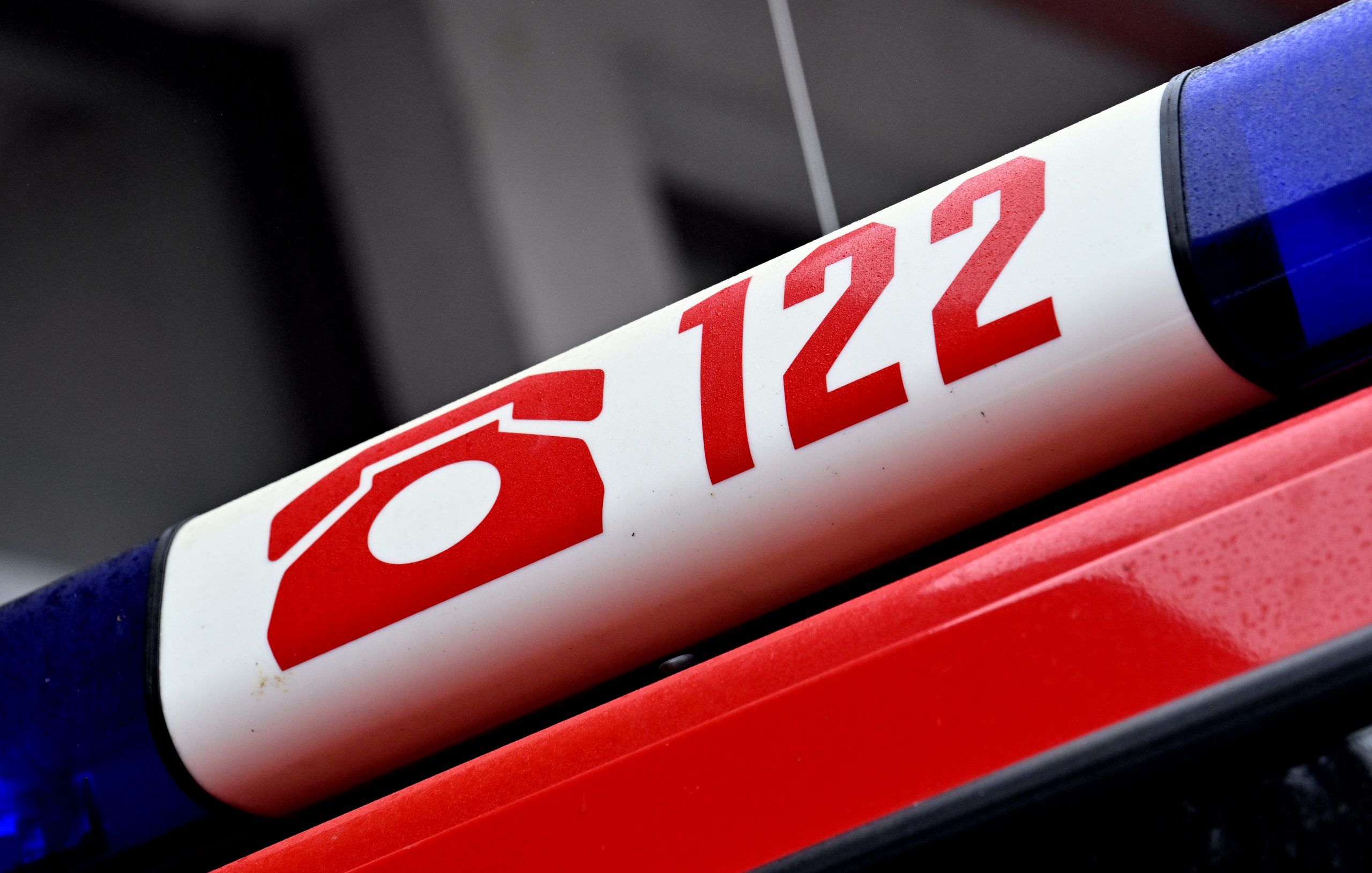 Požara v stanovanjih: Eden povzročila oljna vnetljivost, drugi domnevno namerno dejanje