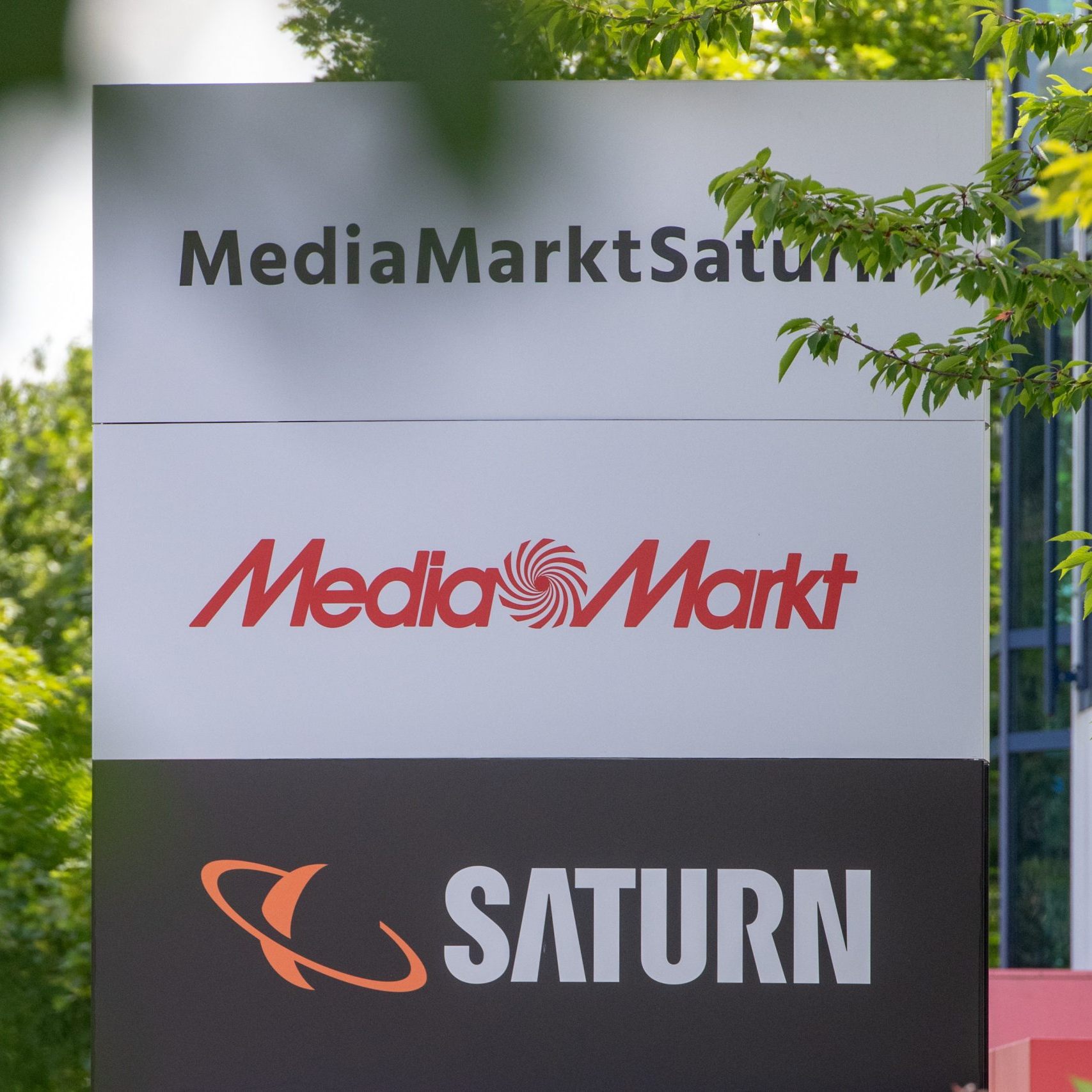 Bei Europas größtem Elektronik-Fachhändler Mediamarkt-Saturn mischen künftig die Chinesen kräftig mit.