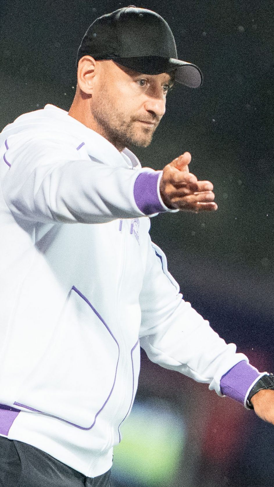 Helm und die Wiener Austria können gegen Spaeri den Einzug in die nächste Qualifikationsrunde klar machen.