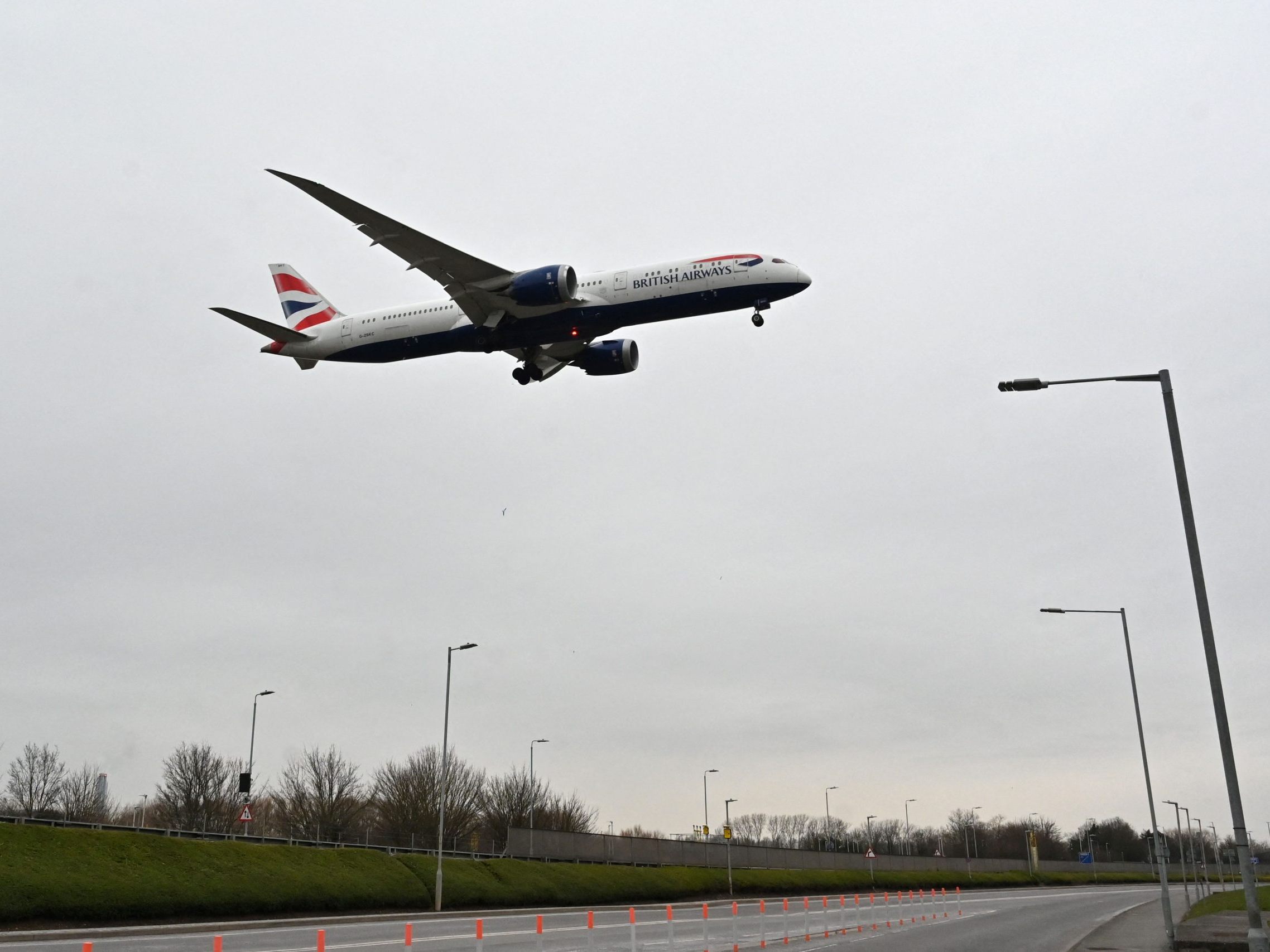 Über dem Großraum London wurde am 30. Juli 2025 der gesamte Luftraum wegen technischer Probleme gesperrt. Über dem Großraum London wurde am 30. Juli 2025 der gesamte Luftraum wegen technischer Probleme gesperrt.