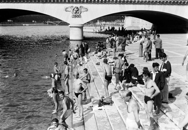 FILES-FRANCE-ENVIRONMENT-WEATHER-LEISURE