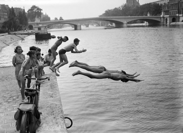 FILES-FRANCE-ENVIRONMENT-WEATHER-LEISURE