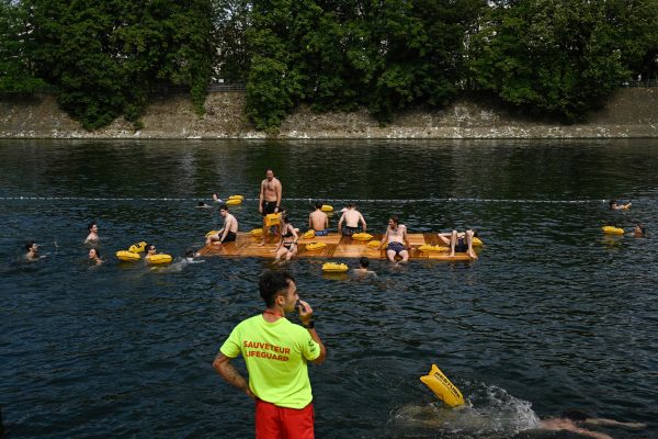 FRANCE-ENVIRONMENT-WEATHER-LEISURE