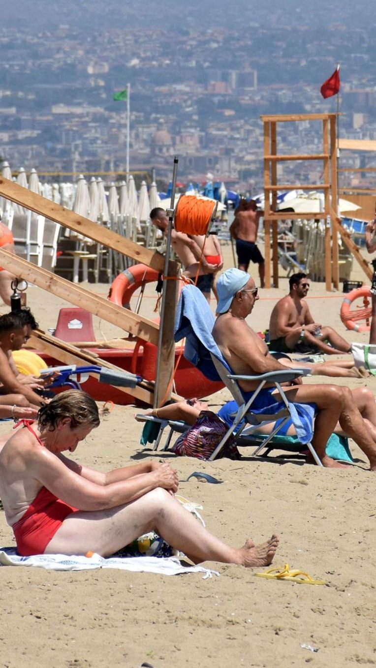 Die Strände Süditaliens bieten Abkühlung aber auch Hitzegefahren.