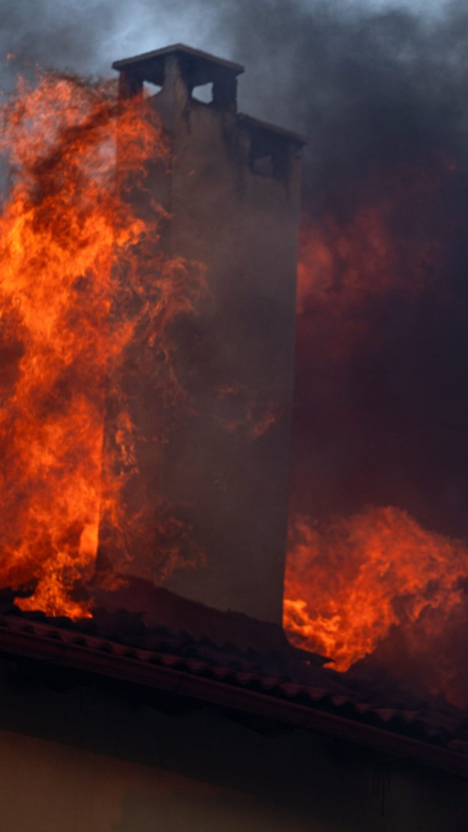 Europa erlebt extreme Hitze und Brände. Türkei, Griechenland und Zypern kämpfen mit Rekordtemperaturen und Waldbränden.