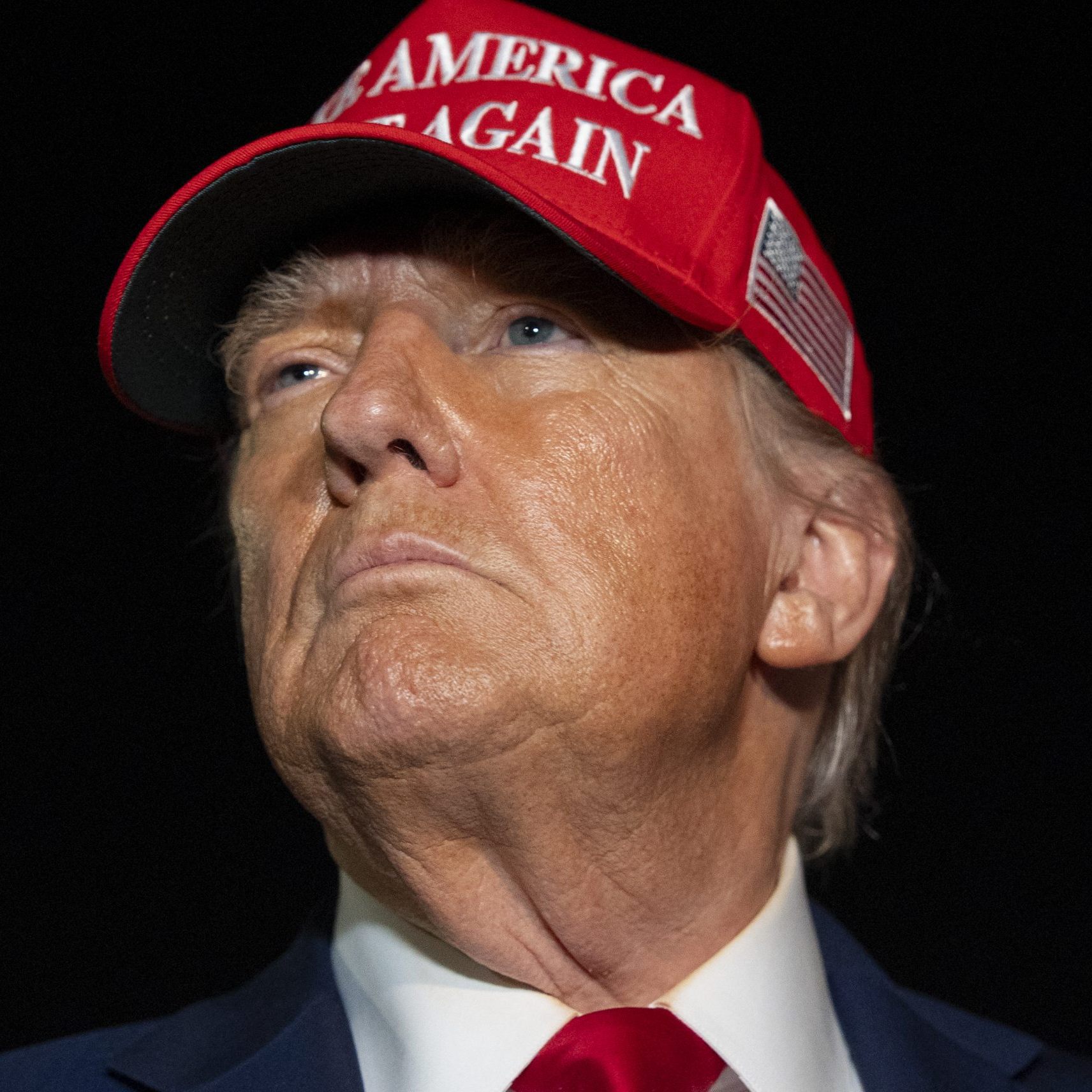 Trump setzt Steuerreform durch: Big Beautiful Bill verabschiedet. Steuererleichterungen und Sozialkürzungen beschlossen.