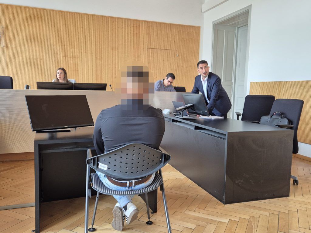 Nasilni incidenti in nesreče v Nemčiji: Kolo, avto in padec s kolesom povzročili hude poškodbe