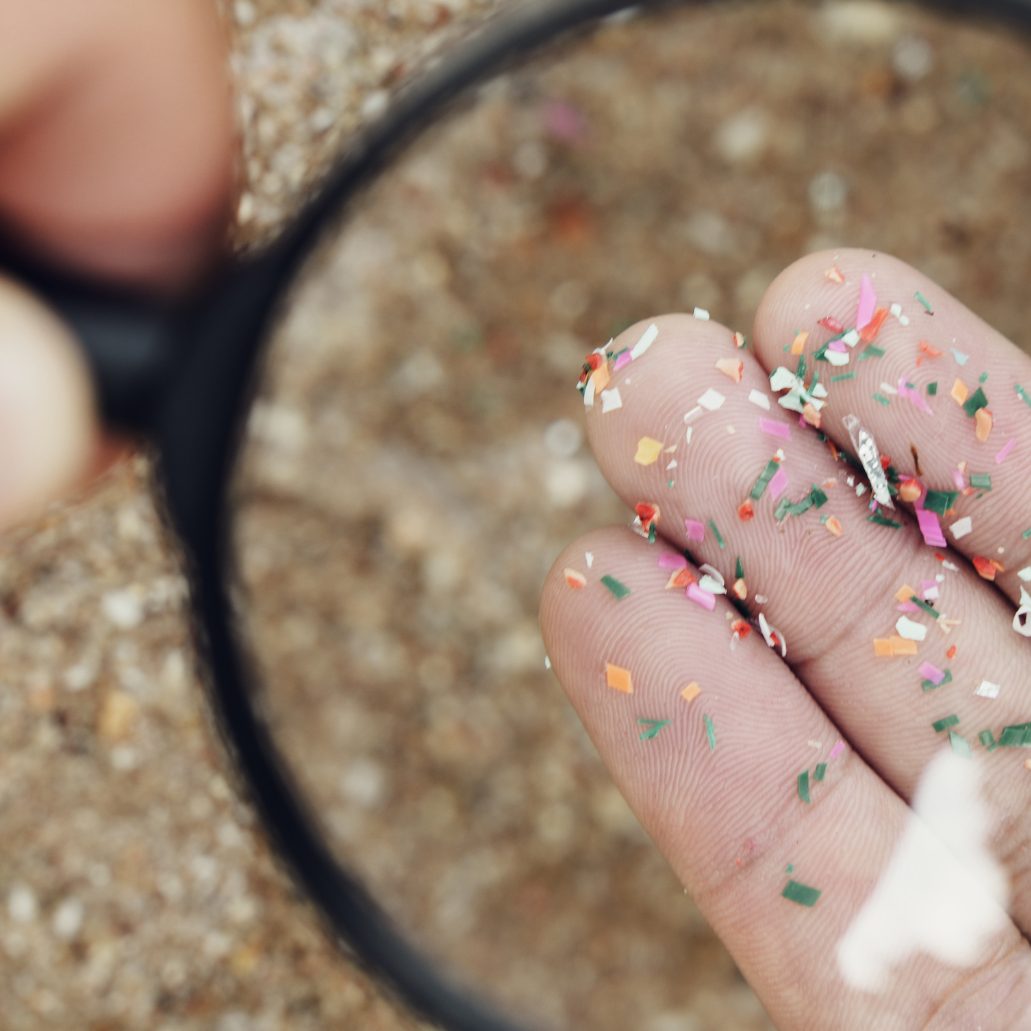 Die MedUni Wien wies einen Zusammenhang zwischen Mikroplastik und Krebs nach.