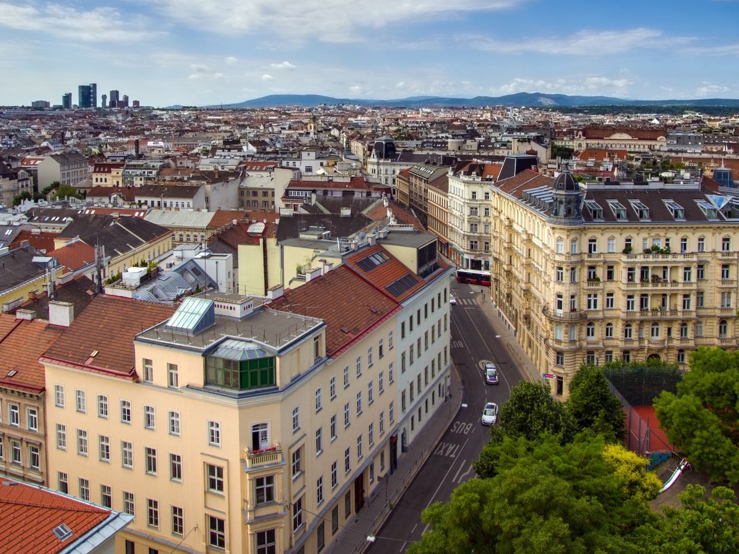 In Wien-Rudolfsheim-Fünfhaus wurde 2024 die teuerste Wohnung um 870.000 Euro verkauft.
