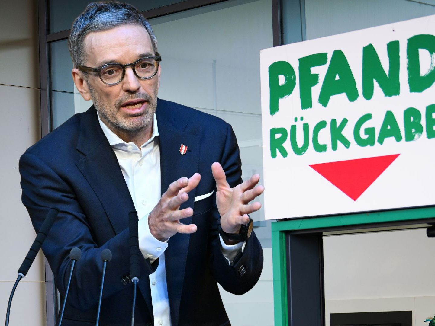 FPÖ-Chef Kickl nennt Pfandsystem „Zwangsabgabe“ und fordert Rücknahme