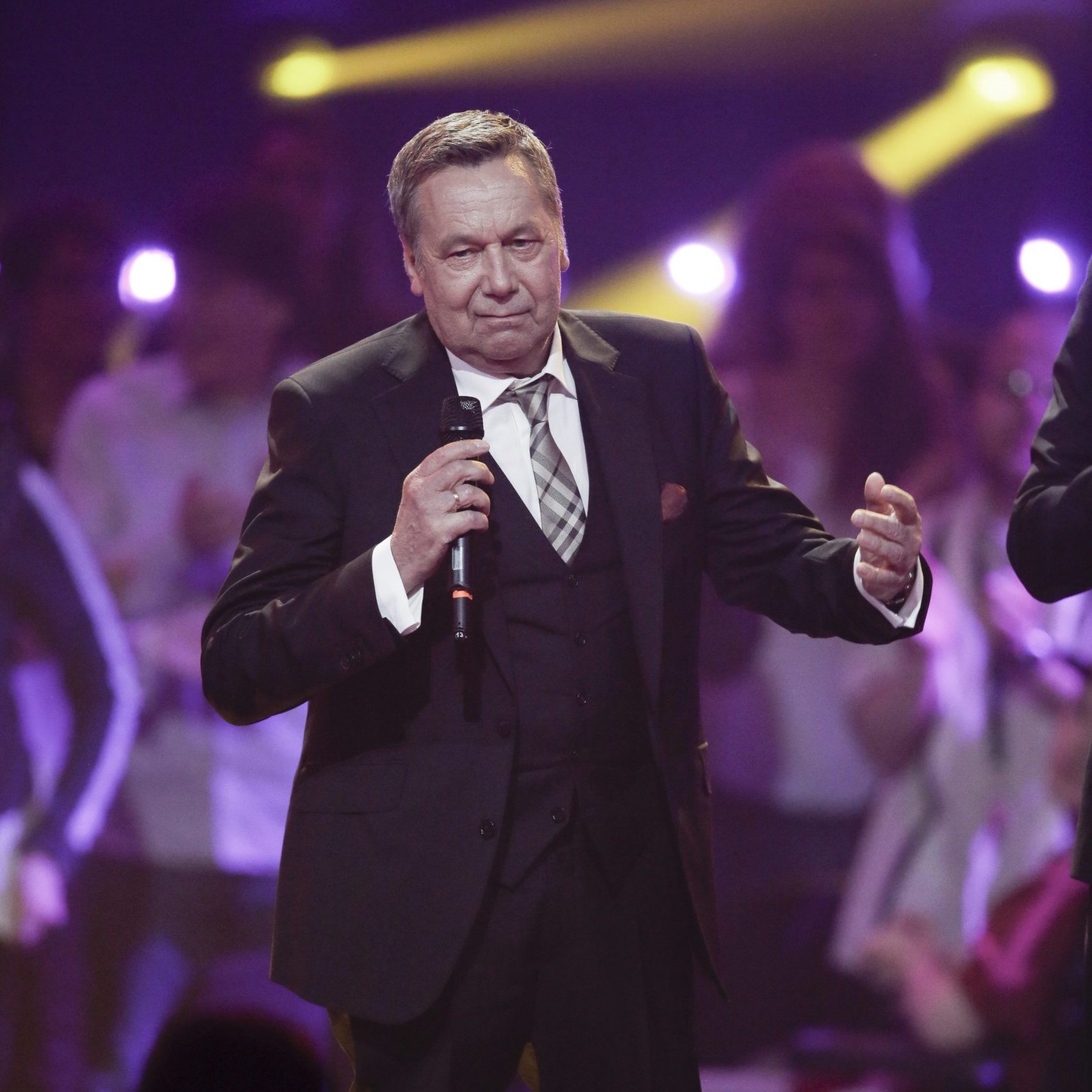 Anja Schüte spricht über ihr Leben mit Schlagerstar Roland Kaiser und ihr neues Familienglück in Norwegen.