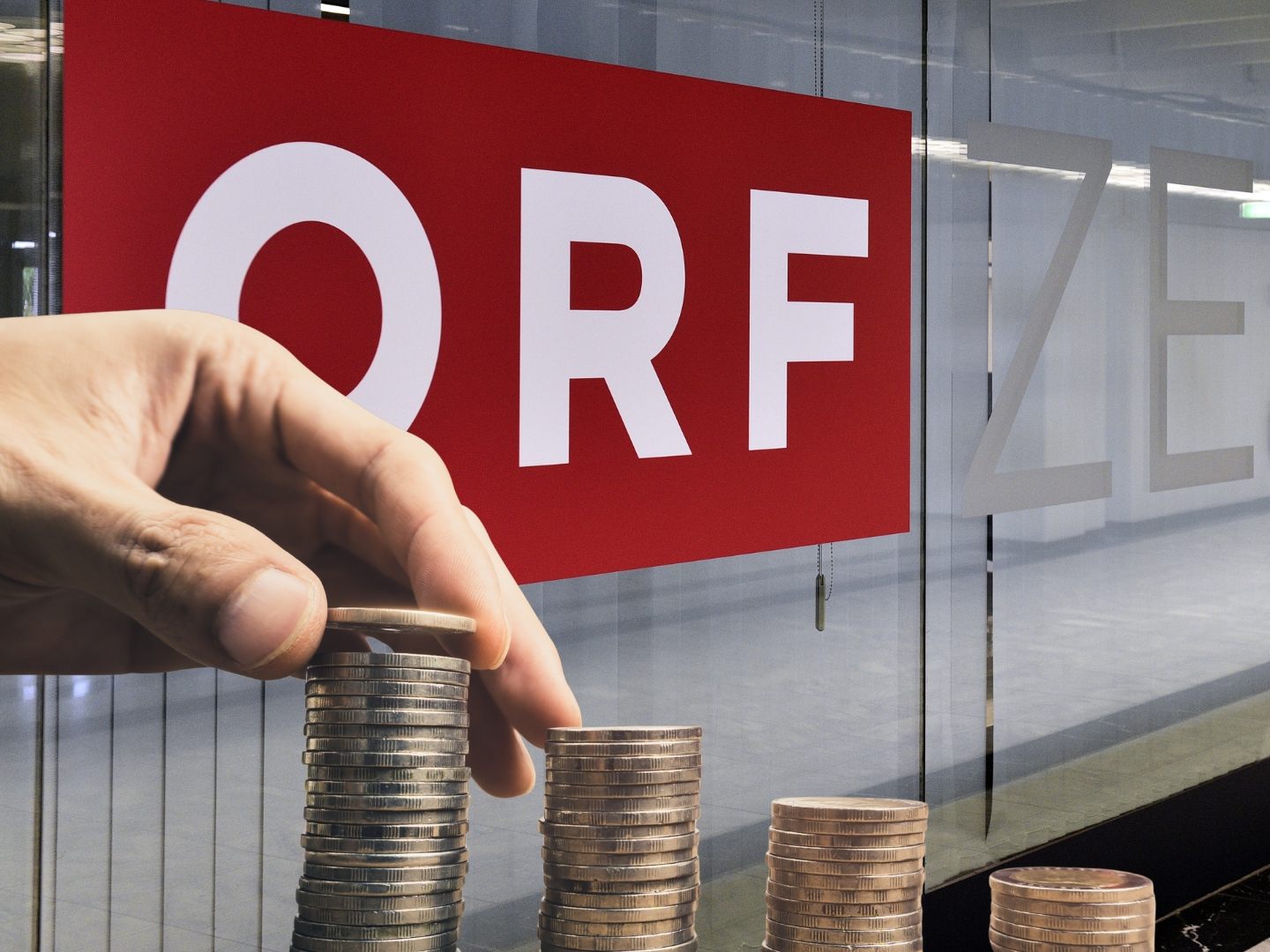 Der ORF sieht sich angesichts wachsender Kritik am verpflichtenden Rundfunkbeitrag mit einer Welle an Beschwerden konfrontiert. Der ORF sieht sich angesichts wachsender Kritik am verpflichtenden Rundfunkbeitrag mit einer Welle an Beschwerden konfrontiert.