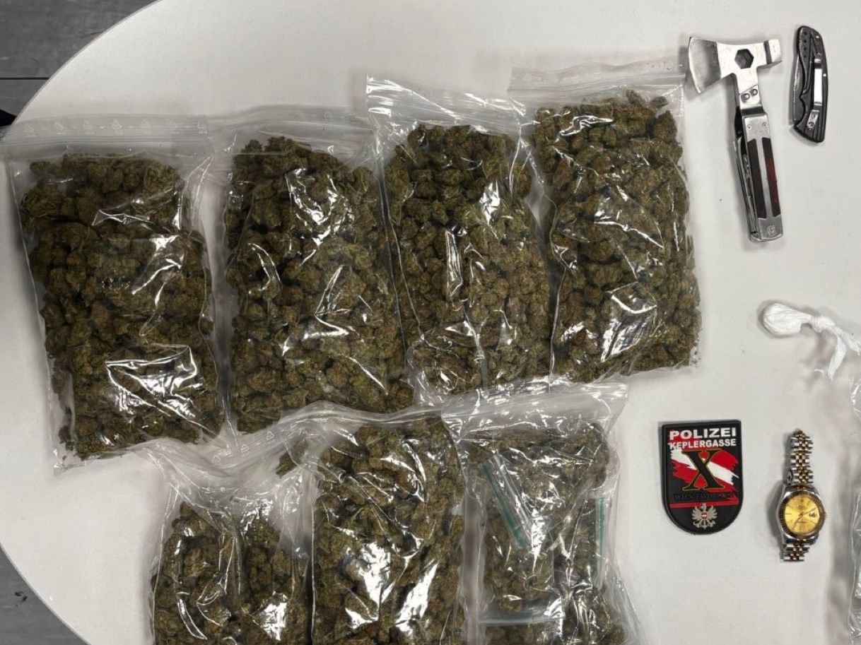 Ein 26-jähriger Drogendealer wurde in Wien festgenommen. Ein 26-jähriger Drogendealer wurde in Wien festgenommen.