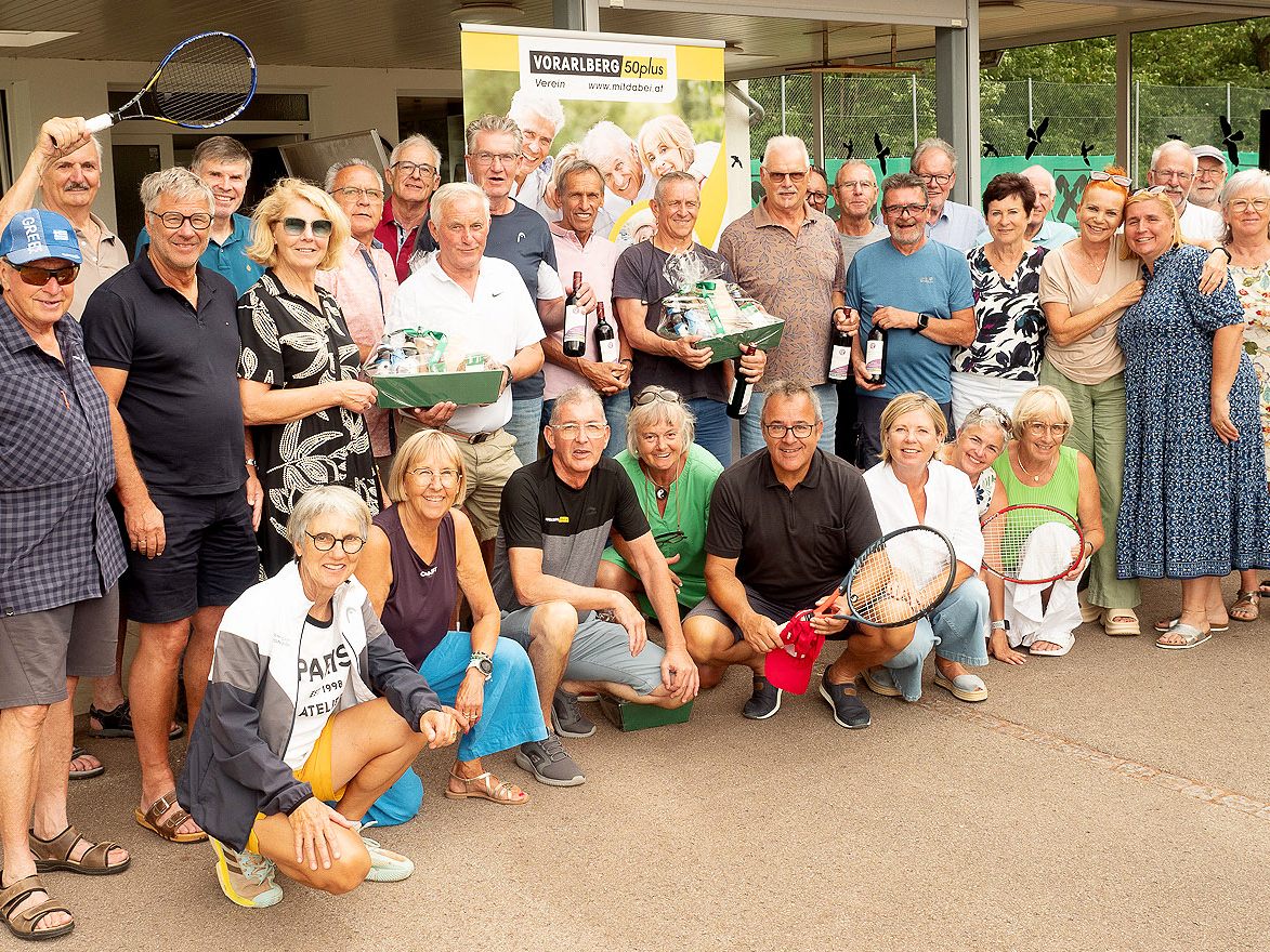 Hervorragende Leistungen boten die Tennisfreunde bei den 24. Landestennismeisterschaften von Vorarlberg 50plus beim ESV Feldkirch Hervorragende Leistungen boten die Tennisfreunde bei den 24. Landestennismeisterschaften von Vorarlberg 50plus beim ESV Feldkirch