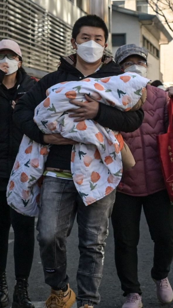 Gift im Dattelkuchen: Kinder in China im Krankenhaus.