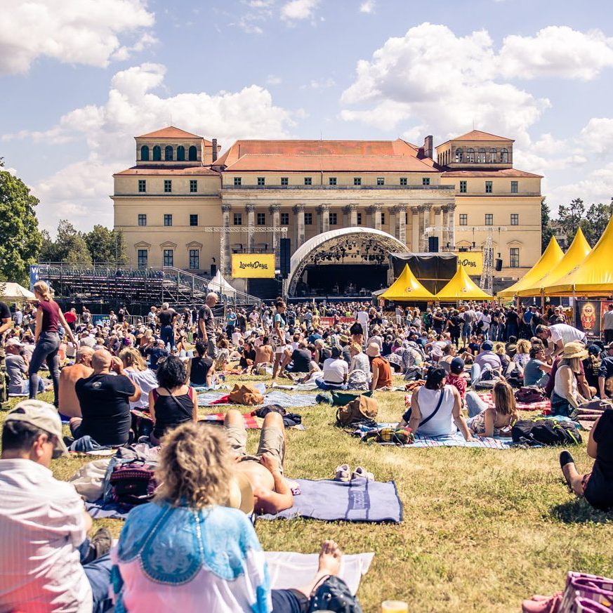 So war das Lovely Days Festival 2025 in Eisenstadt mit Rockklassikern und sommerlicher Festivalstimmung im Schlosspark Esterházy.